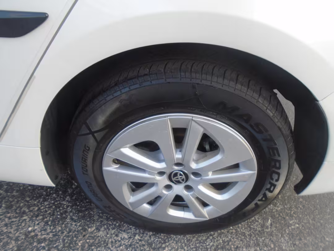 2016 Toyota Prius - JTDKBRFU1G3520489 - Image #5